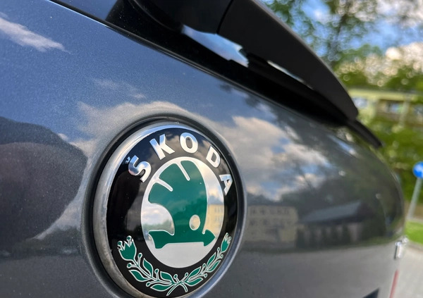 Skoda Octavia cena 18777 przebieg: 251214, rok produkcji 2010 z Kielce małe 172